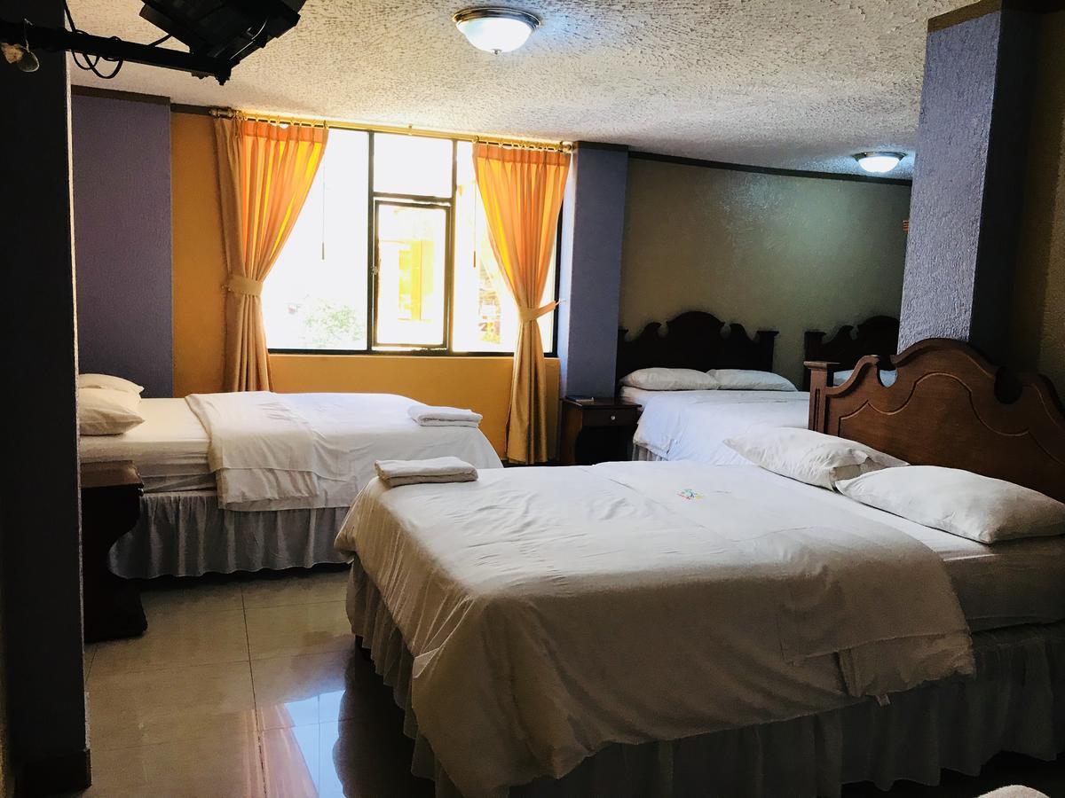 Hotel Puerta Del Sol Baños Exteriér fotografie