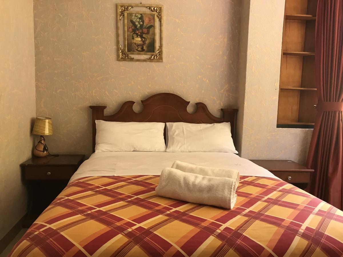 Hotel Puerta Del Sol Baños Exteriér fotografie
